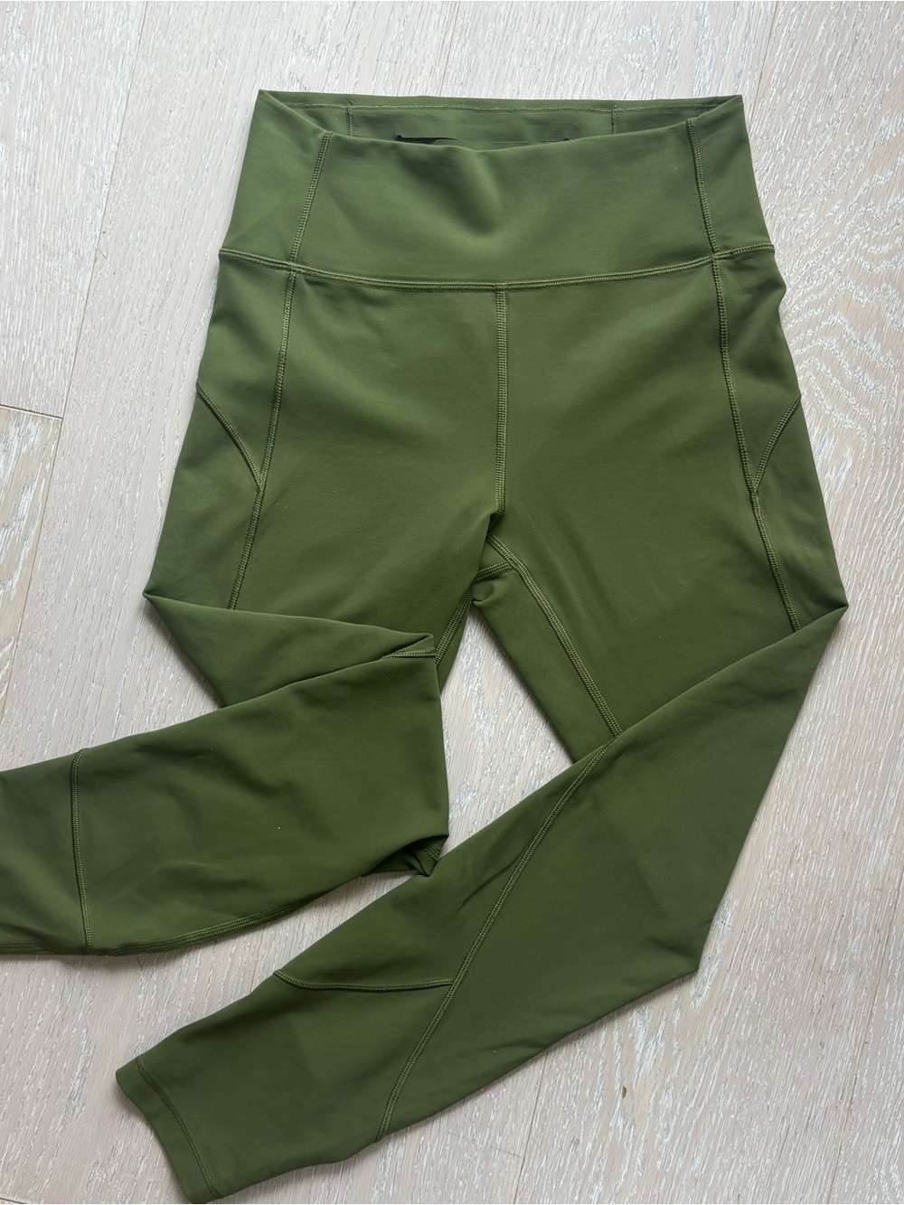 lululemon athletica leggings - In Movement Tight 25" *Everlux Green